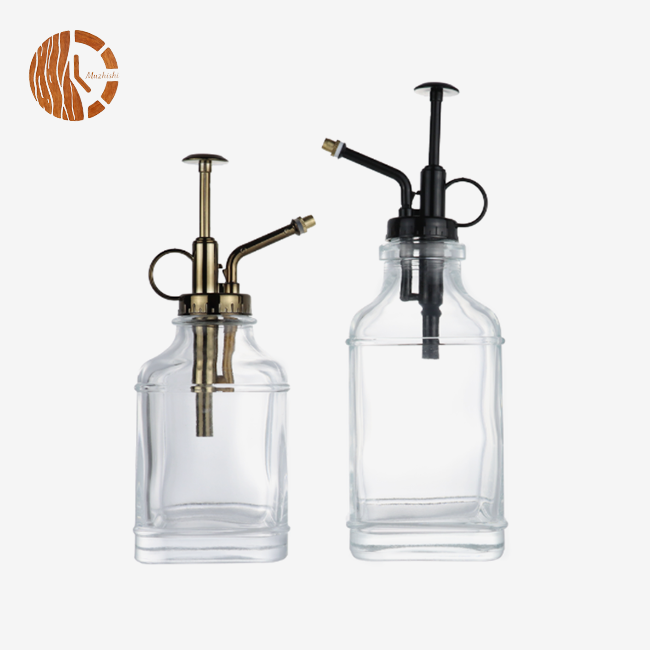 Clear Glass Spray Bottle With Metal Sprayer